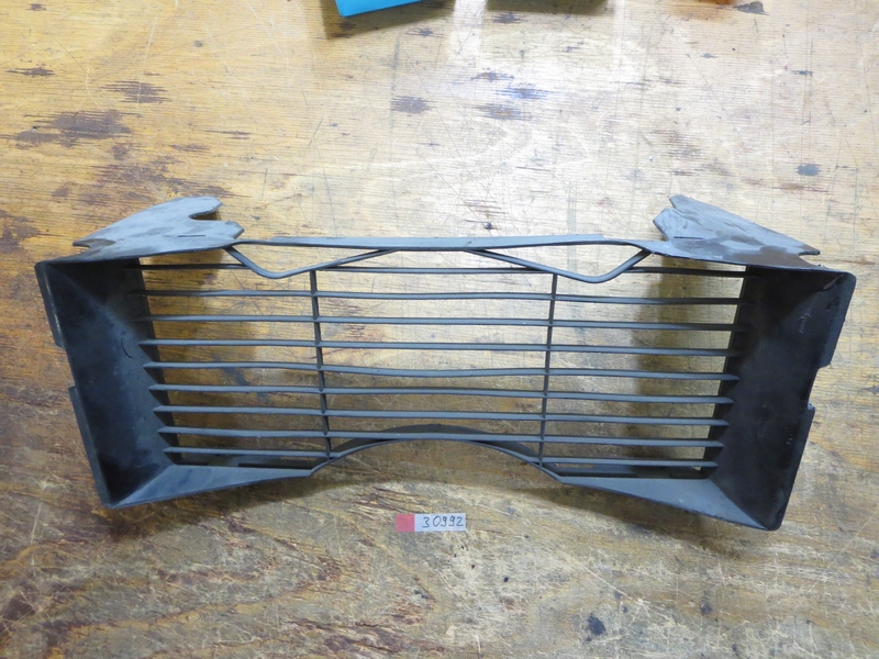 Wasserkühler Verkleidungsgitter