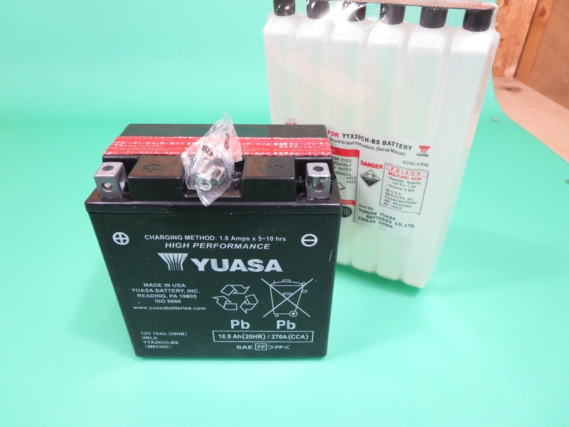 Batterie, YUASA YTX20CH-BS