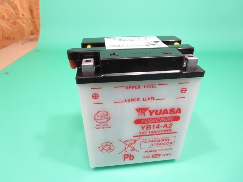 Batterie, YUASA YB14-A2