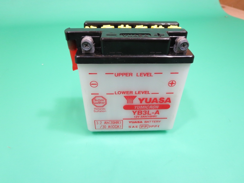 Batterie, YUASA YB3L-A