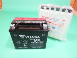 Batterie, YUASA YTX12-BS
